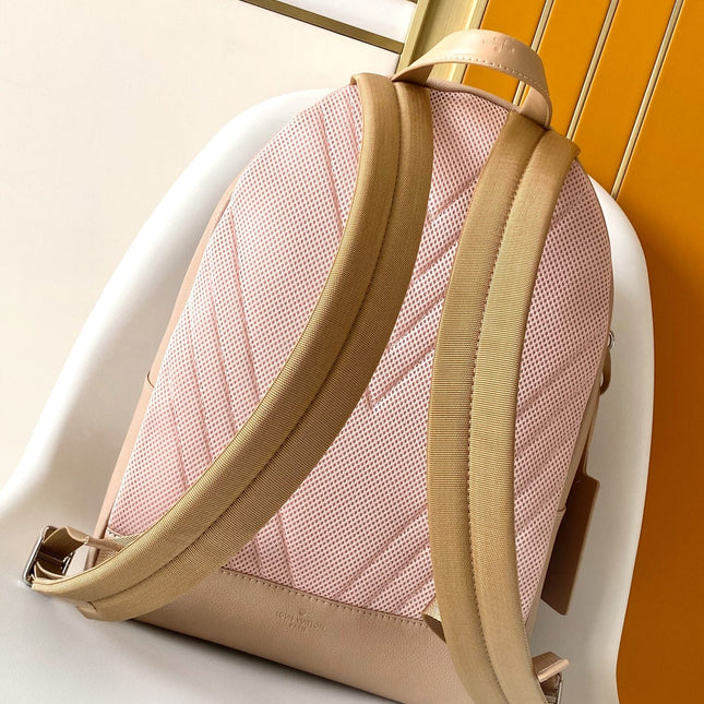 LV 25S TAKEOFF BACKPACK 43 IN BEIGE CALFSKIN