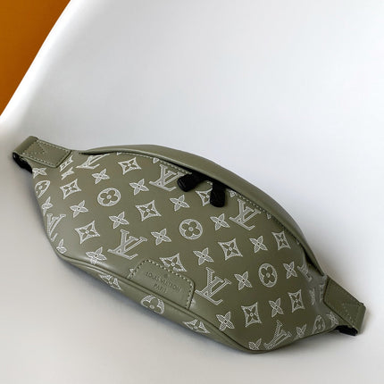 LV 25S DISCOVERY BUMBAG 44 IN OLIVE GREEN MONOGRAM CALFSKIN AND CANVAS