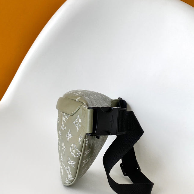 LV 25S DISCOVERY BUMBAG 44 IN OLIVE GREEN MONOGRAM CALFSKIN AND CANVAS