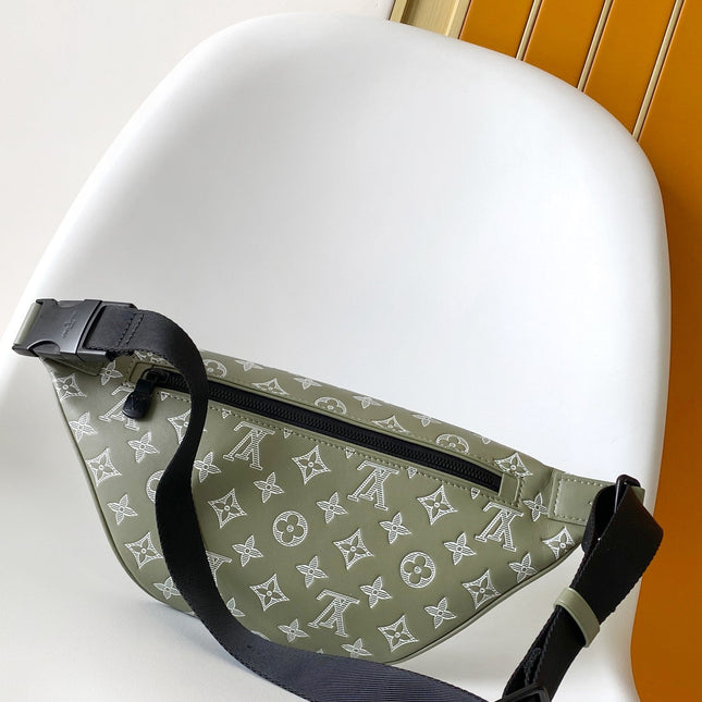 LV 25S DISCOVERY BUMBAG 44 IN OLIVE GREEN MONOGRAM CALFSKIN AND CANVAS