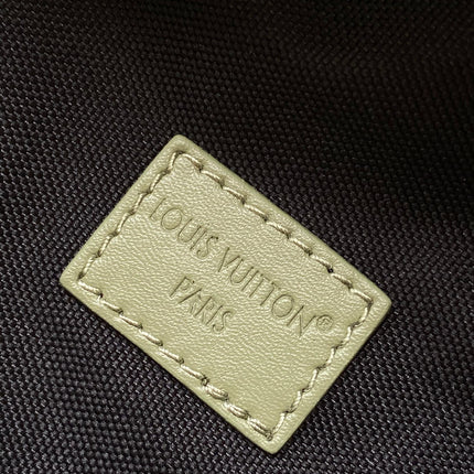 LV 25S DISCOVERY BUMBAG 44 IN OLIVE GREEN MONOGRAM CALFSKIN AND CANVAS