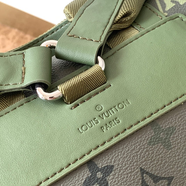 LV 25S CHRISTOPHER BACKPACK 48 IN ARMY GREEN CALFSKIN SILVER HARDWARE