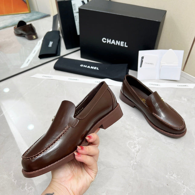 CC MOCCASINS IN BROWN CALFSKIN