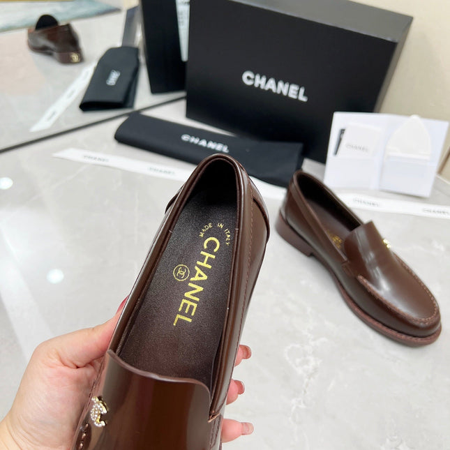 CC MOCCASINS IN BROWN CALFSKIN