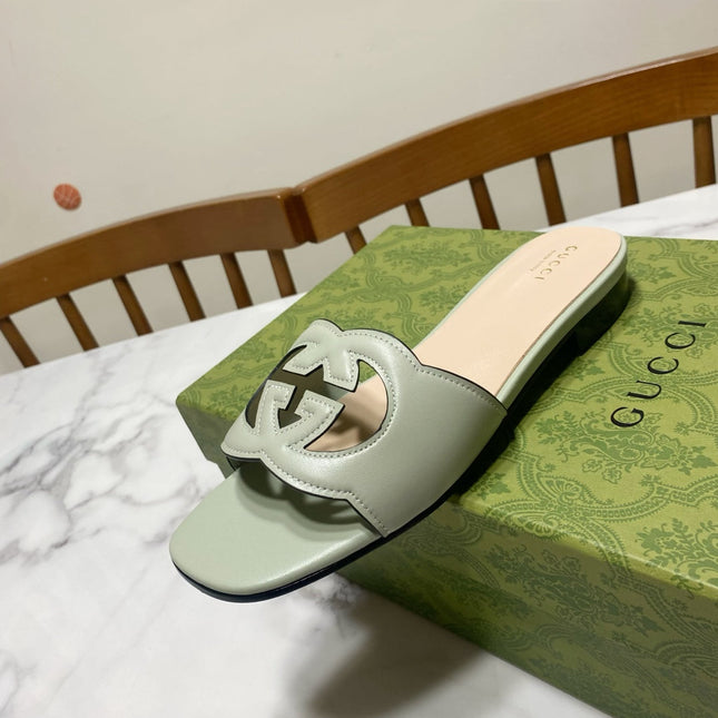 INTERLOCKING G SLIDE SANDAL IN PASTEL GREEN AND BEIGE CALFSKIN