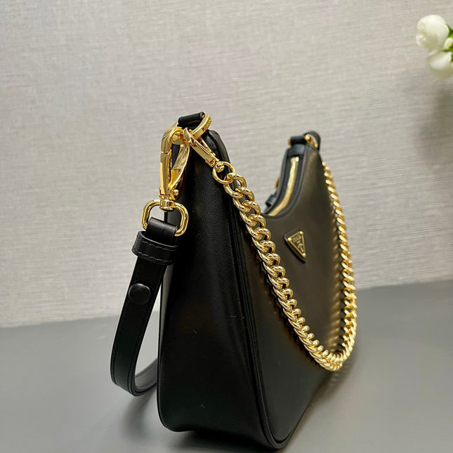HOBO BAG 23 IN BLACK SMOOTH NAPPA LAMBSKIN GOLD HARDWARE