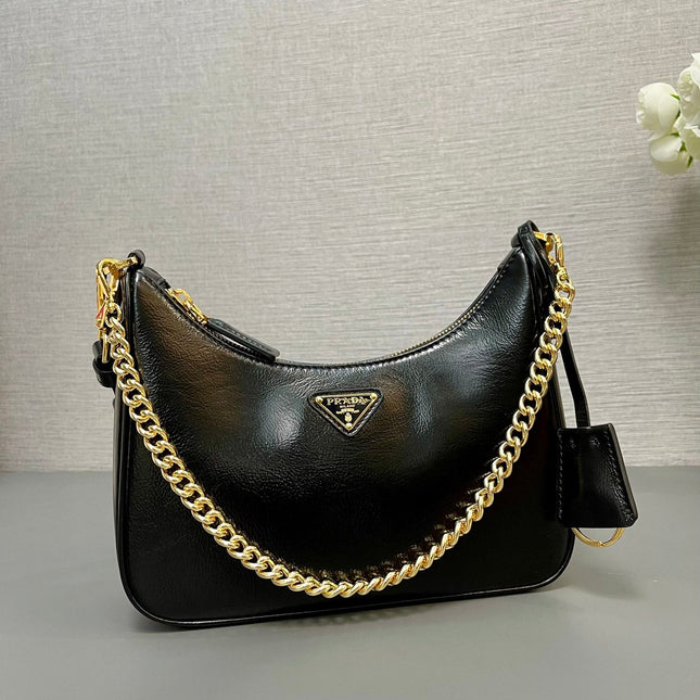 HOBO BAG 23 IN BLACK PATENT NAPPA LAMBSKIN GOLD HARDWARE