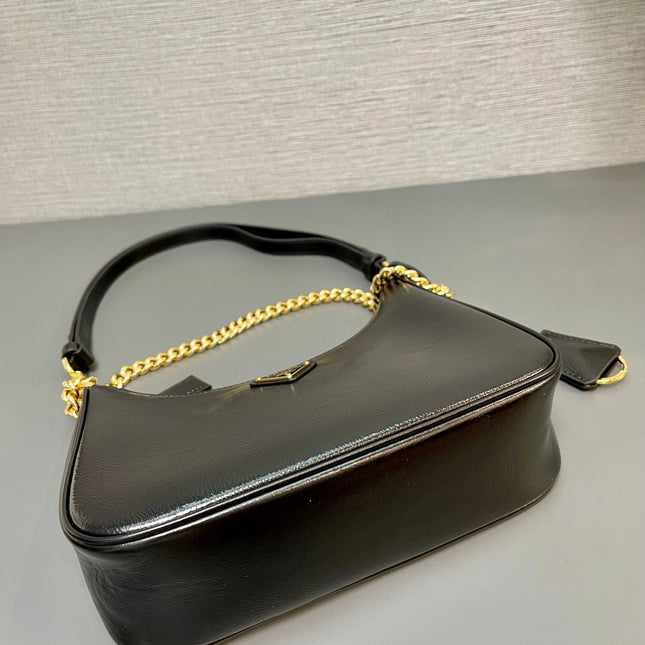 HOBO BAG 23 IN BLACK PATENT NAPPA LAMBSKIN GOLD HARDWARE