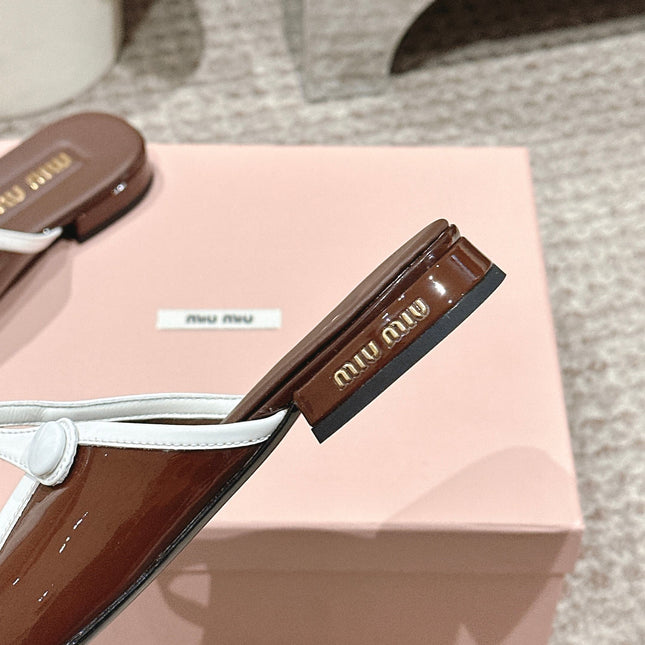 FLAT MULE IN CHOCOLATE BROWN PATENT CALFSKIN
