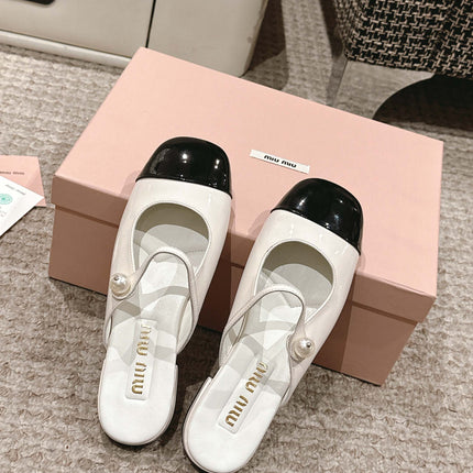 FLAT MULE IN WHITE MIX BLACK PATENT CALFSKIN