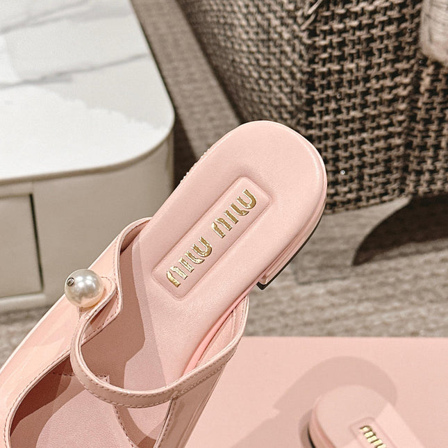 FLAT MULE IN BABY PINK MIX BLACK PATENT CALFSKIN