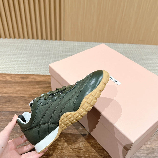 RUNNING SNEAKERS IN ARMY GREEN LAMBSKIN AND FABRIC ANTI-SLIP RUBBER SOLE