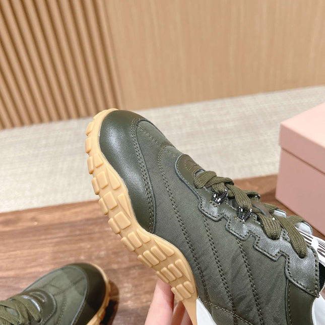 RUNNING SNEAKERS IN ARMY GREEN LAMBSKIN AND FABRIC ANTI-SLIP RUBBER SOLE