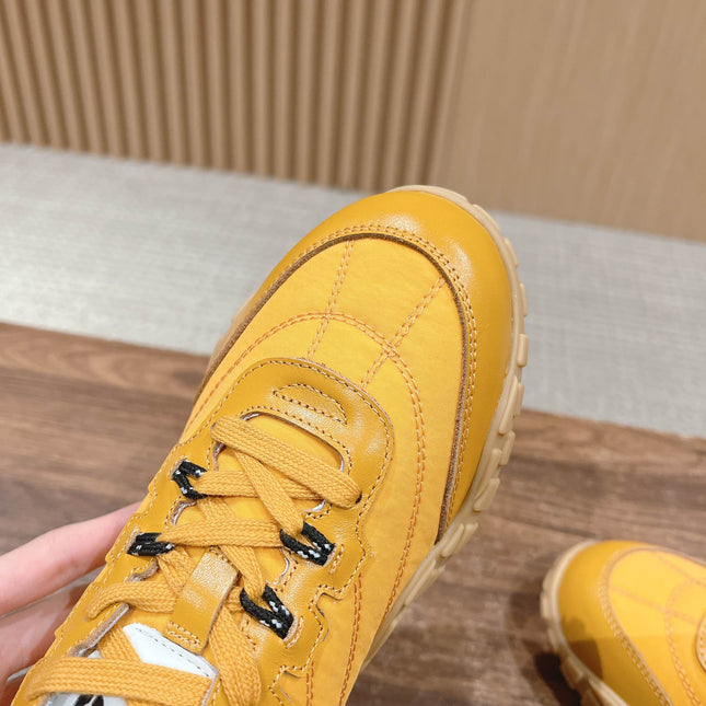 RUNNING SNEAKERS IN YELLOW LAMBSKIN AND FABRIC ANTI-SLIP RUBBER SOLE