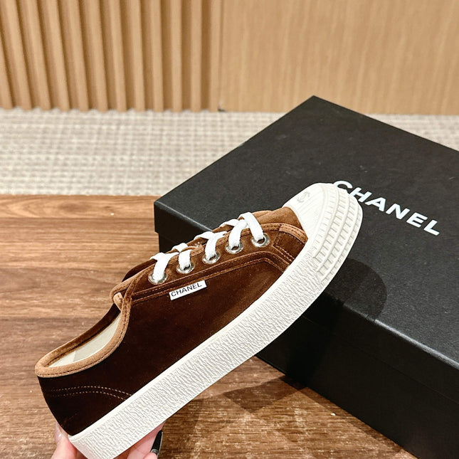 CONVERSE SNEAKER IN PENNY BROWN VELVET