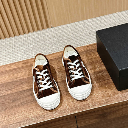 CONVERSE SNEAKER IN PENNY BROWN VELVET