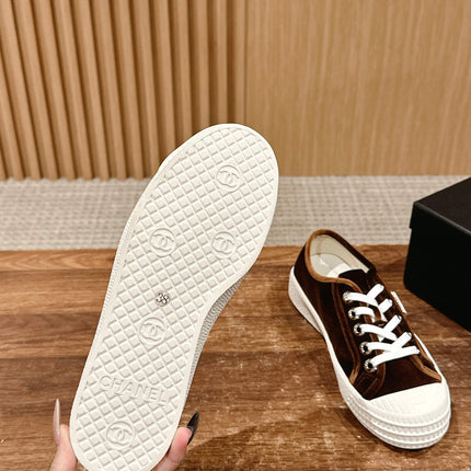 CONVERSE SNEAKER IN PENNY BROWN VELVET