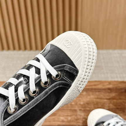 CONVERSE SNEAKER IN CHARCOAL BLACK VELVET