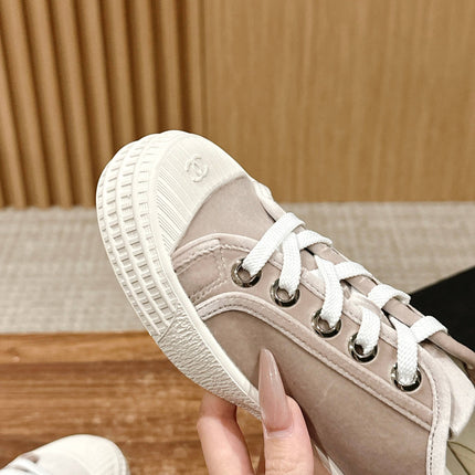 CONVERSE SNEAKER IN KHAKI BROWN VELVET