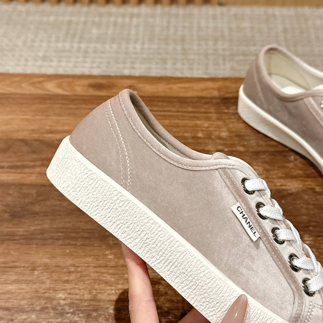 CONVERSE SNEAKER IN KHAKI BROWN VELVET