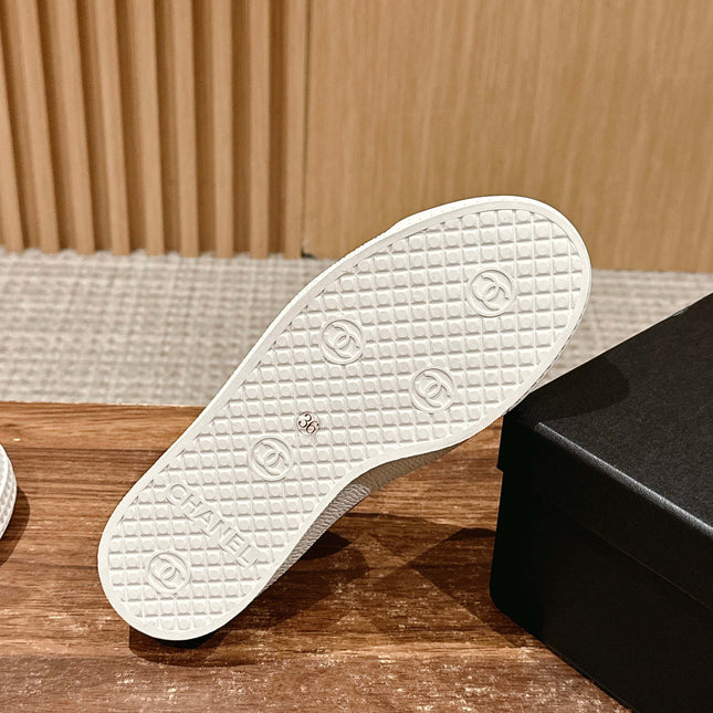 CONVERSE SNEAKER IN KHAKI BROWN VELVET