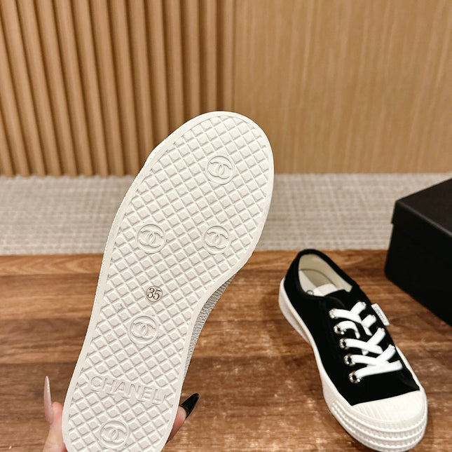 CONVERSE SNEAKER IN BLACK VELVET