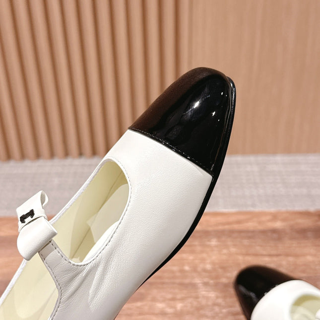 CHANEL 25S BALLET MARY JANES BLACK AND IVORY IN CALFSKIN