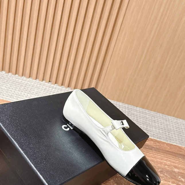 CHANEL 25S BALLET MARY JANES BLACK AND IVORY IN CALFSKIN