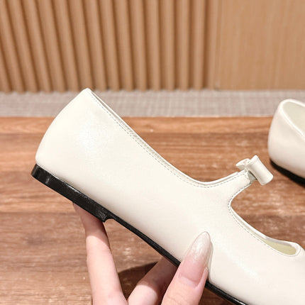 CHANEL 25S BALLET MARY JANES BLACK AND IVORY IN CALFSKIN