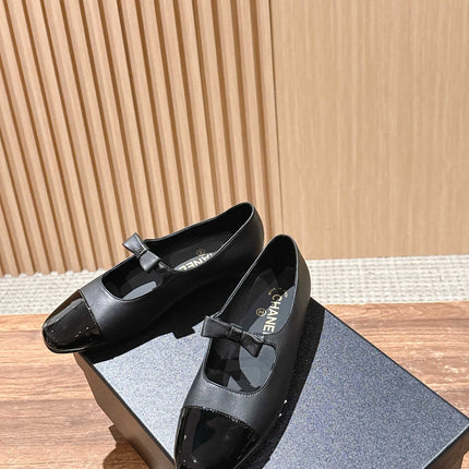 CHANEL 25S BALLET MARY JANES BLACK IN CALFSKIN AND PATENT CALFSKIN