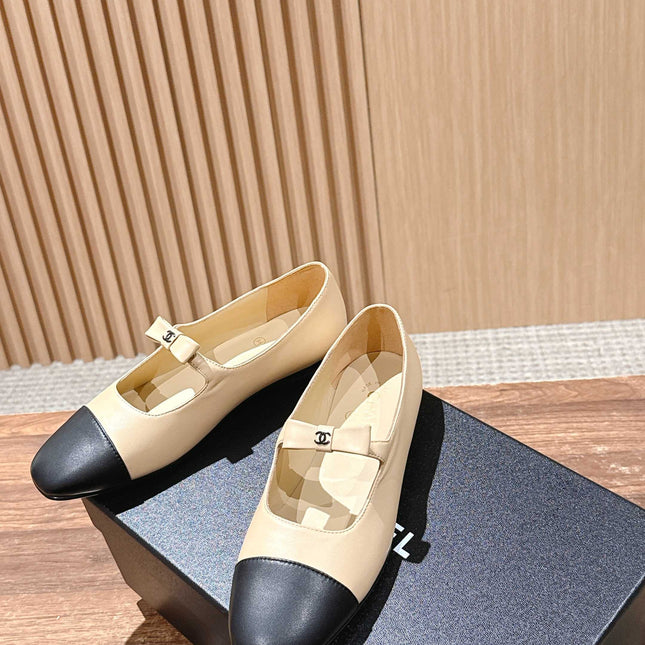 CHANEL 25S BALLET MARY JANES BEIGE AND BLACK IN CALFSKIN