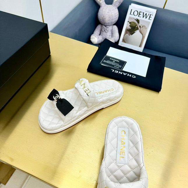 DAD SANDALS WITH BOW IN WHITE LAMBSKIN MULE