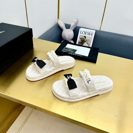 DAD SANDALS WITH BOW IN WHITE LAMBSKIN MULE