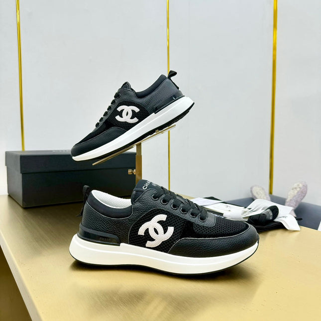 CLASSIC TRAINER IN BLACK MERCERIZED VELVET WITH WHITE LOGO