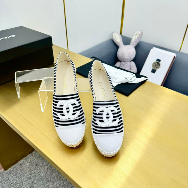 CC SLIP-ON 25S IN BLACK AND WHITE FABRIC WITH STRIPED PATTERN