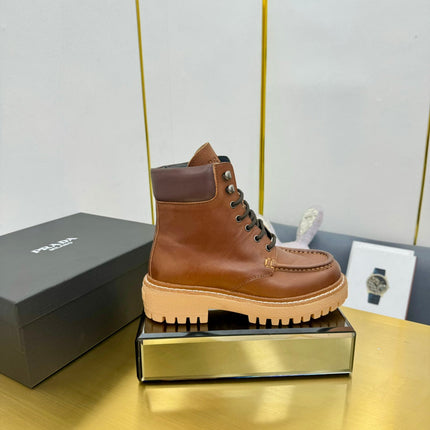 LACE-UP ANKLE BOOTS IN COGNAC CALFSKIN