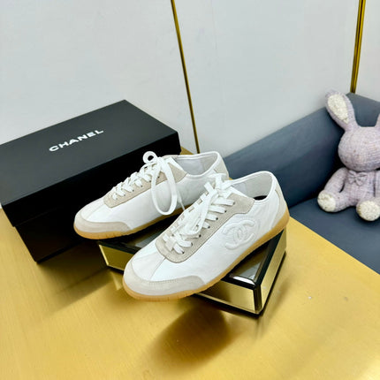 CC SNEAKER IN WHITE CALFSKIN AND SUEDE