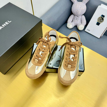 CC SNEAKER IN GOLD CALFSKIN AND SUEDE