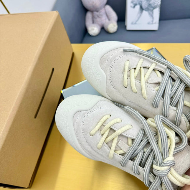 FLEXION SNEAKER IN LIGHT BEIGE SUEDE AND CALFSKIN