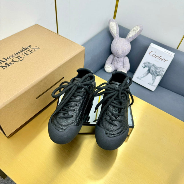 FLEXION SNEAKER IN OFF BLACK CALFSKIN