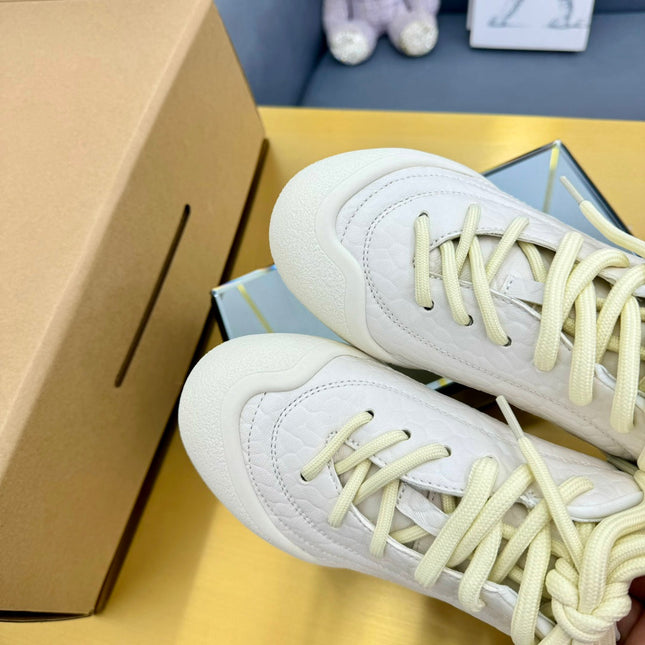 FLEXION SNEAKER IN OFF WHITE CALFSKIN