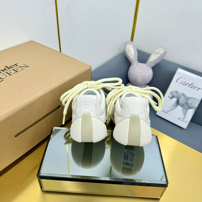 FLEXION SNEAKER IN OFF WHITE CALFSKIN