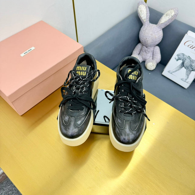 THICK-SOLED RETRO SNEAKERS IN BLACK DUST LAMBSKIN