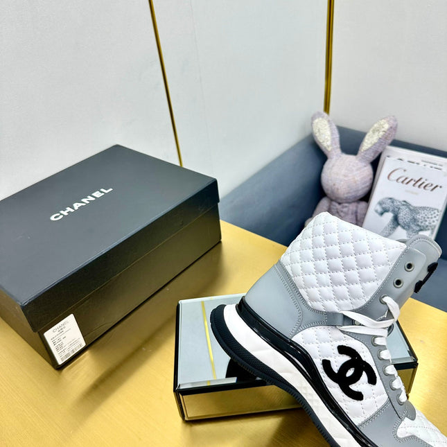 ATHLETIC SHOES IN WHITE MIX ASH GRAY CALFSKIN