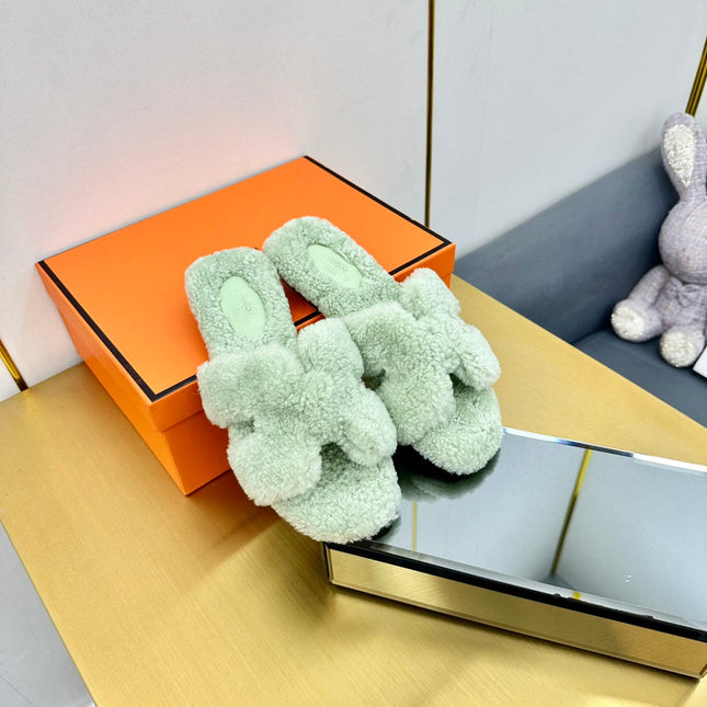 0RAN SHEARLING SANDALS PASTEL GREEN