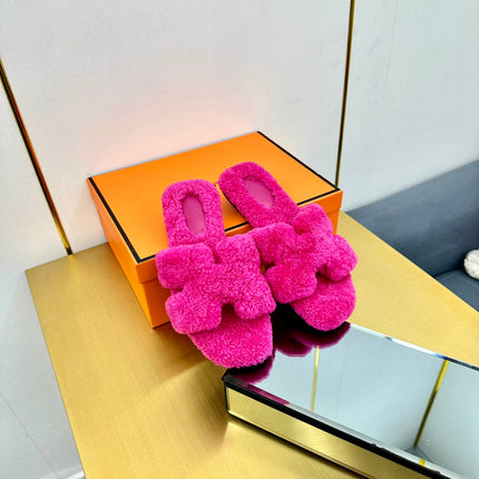 0RAN SHEARLING SANDALS BRIGHT PINK
