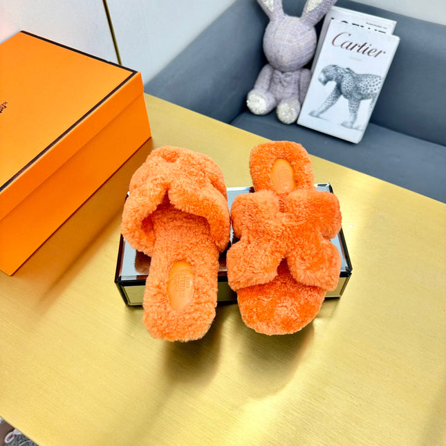 0RAN SHEARLING SANDALS NEON ORANGE