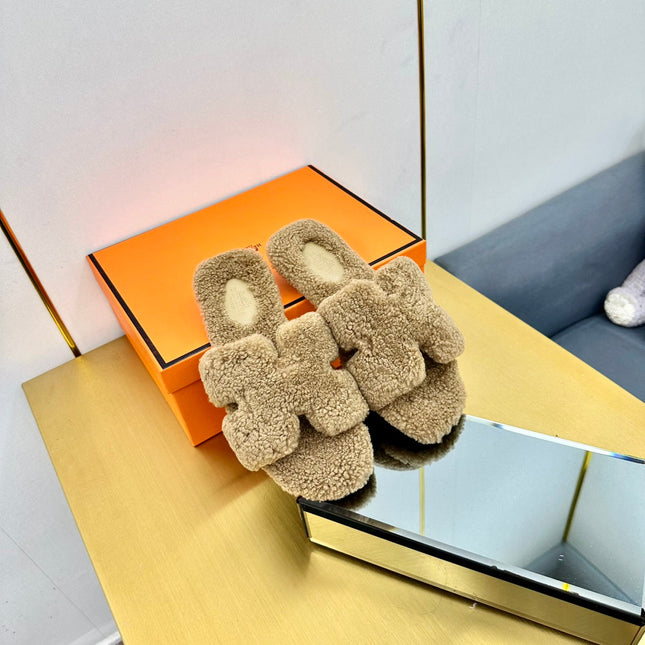 0RAN SHEARLING SANDALS CAMEL BROWN