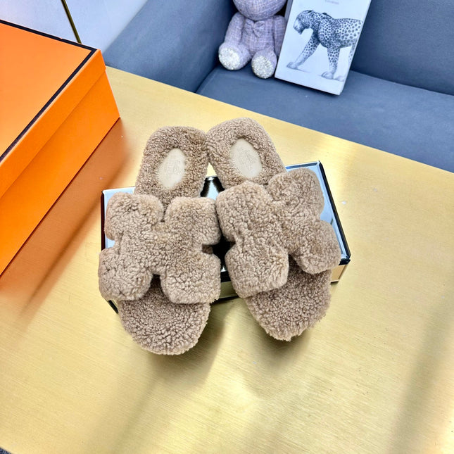 0RAN SHEARLING SANDALS CAMEL BROWN