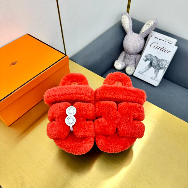 CHYPRE SANDAL IN CANDY RED SHEARLING